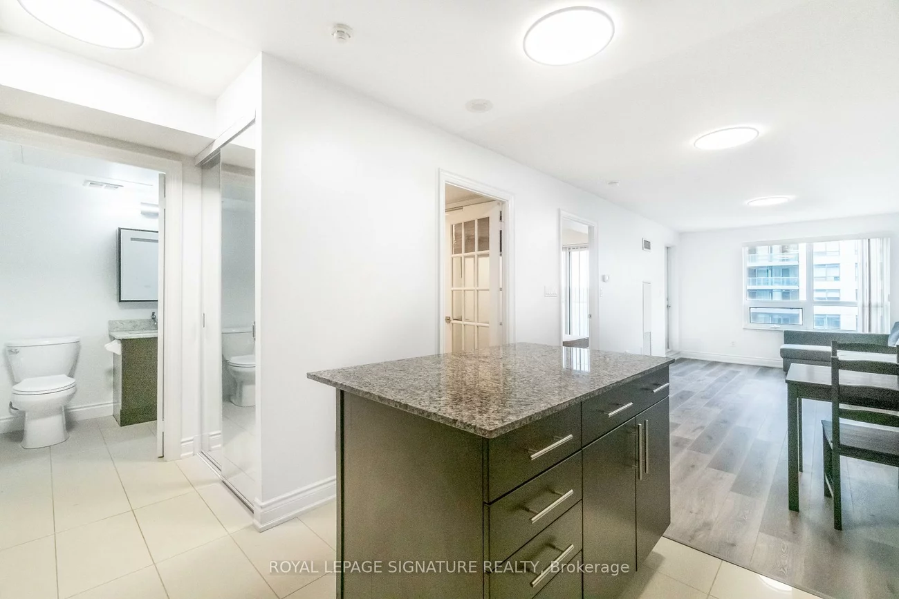 60, South Town Centre, Unionville, Markham