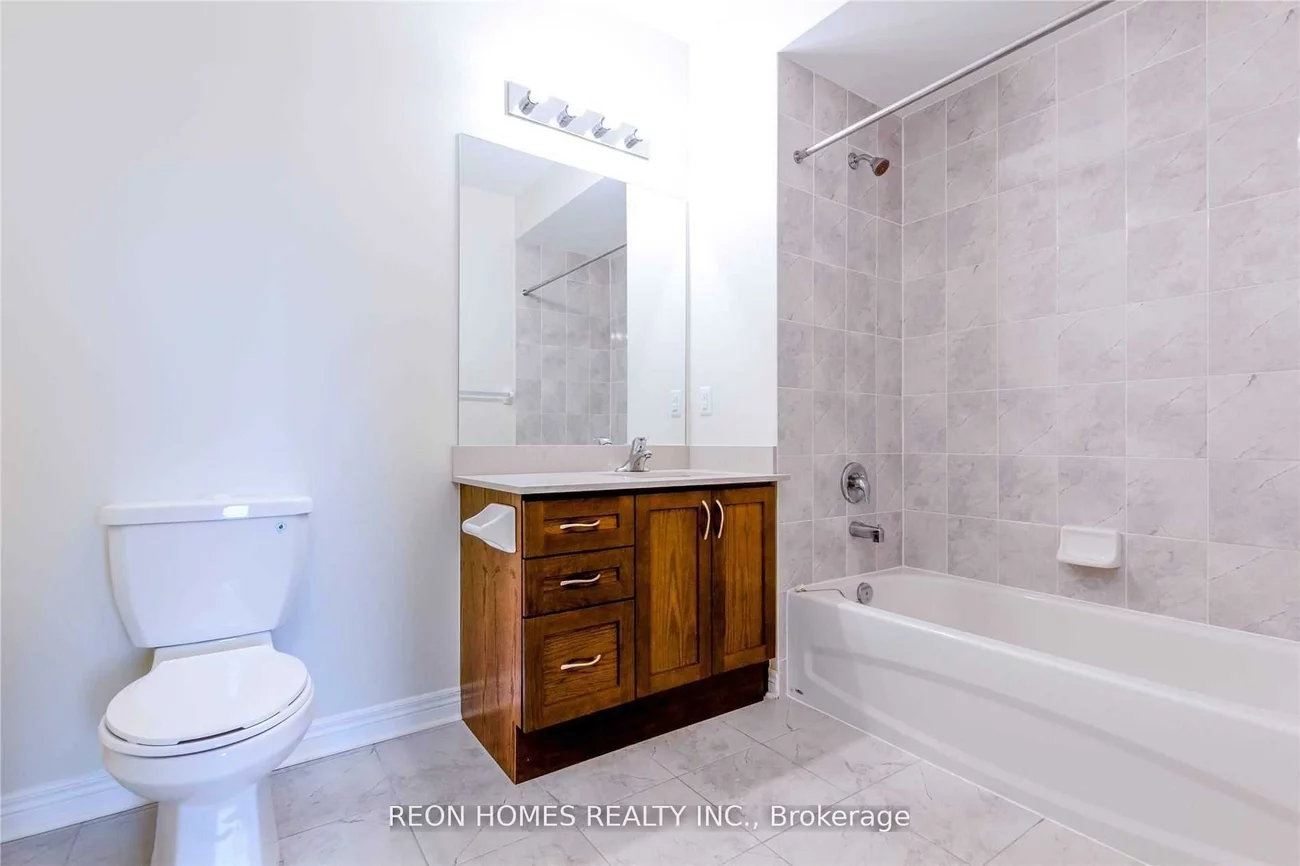 39, New Delhi, Cedarwood, Markham