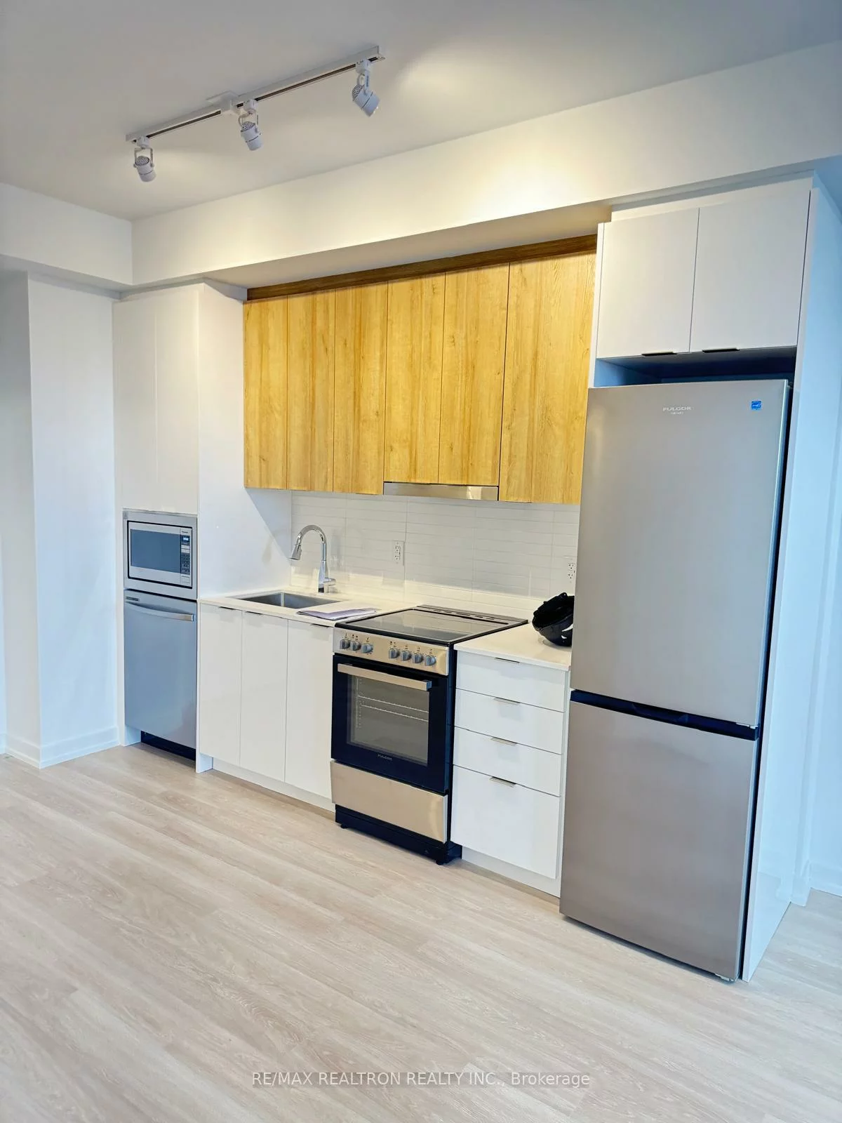 9751, Markham, Greensborough, Markham