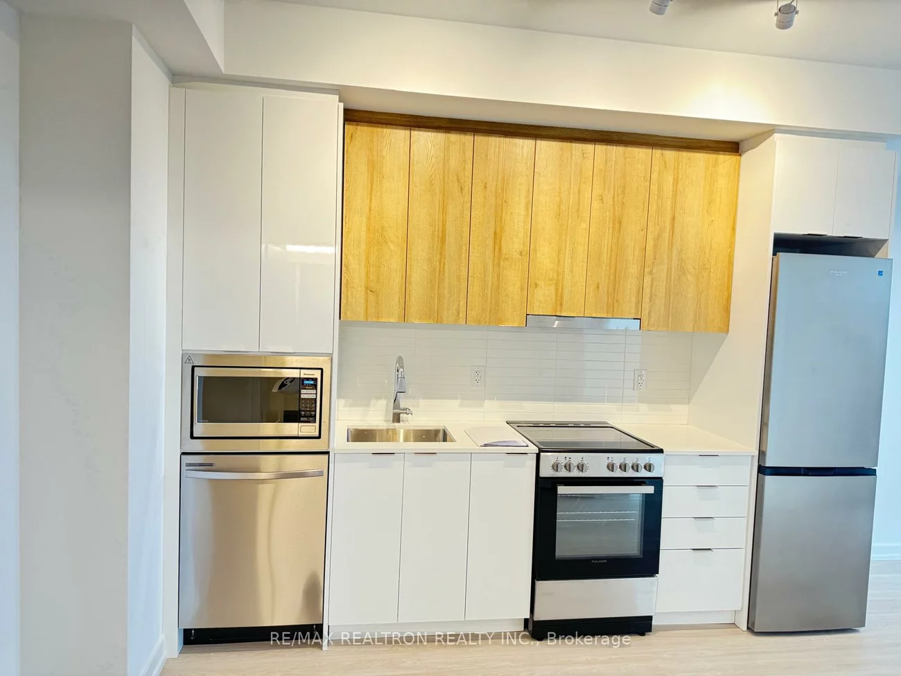 9751, Markham, Greensborough, Markham