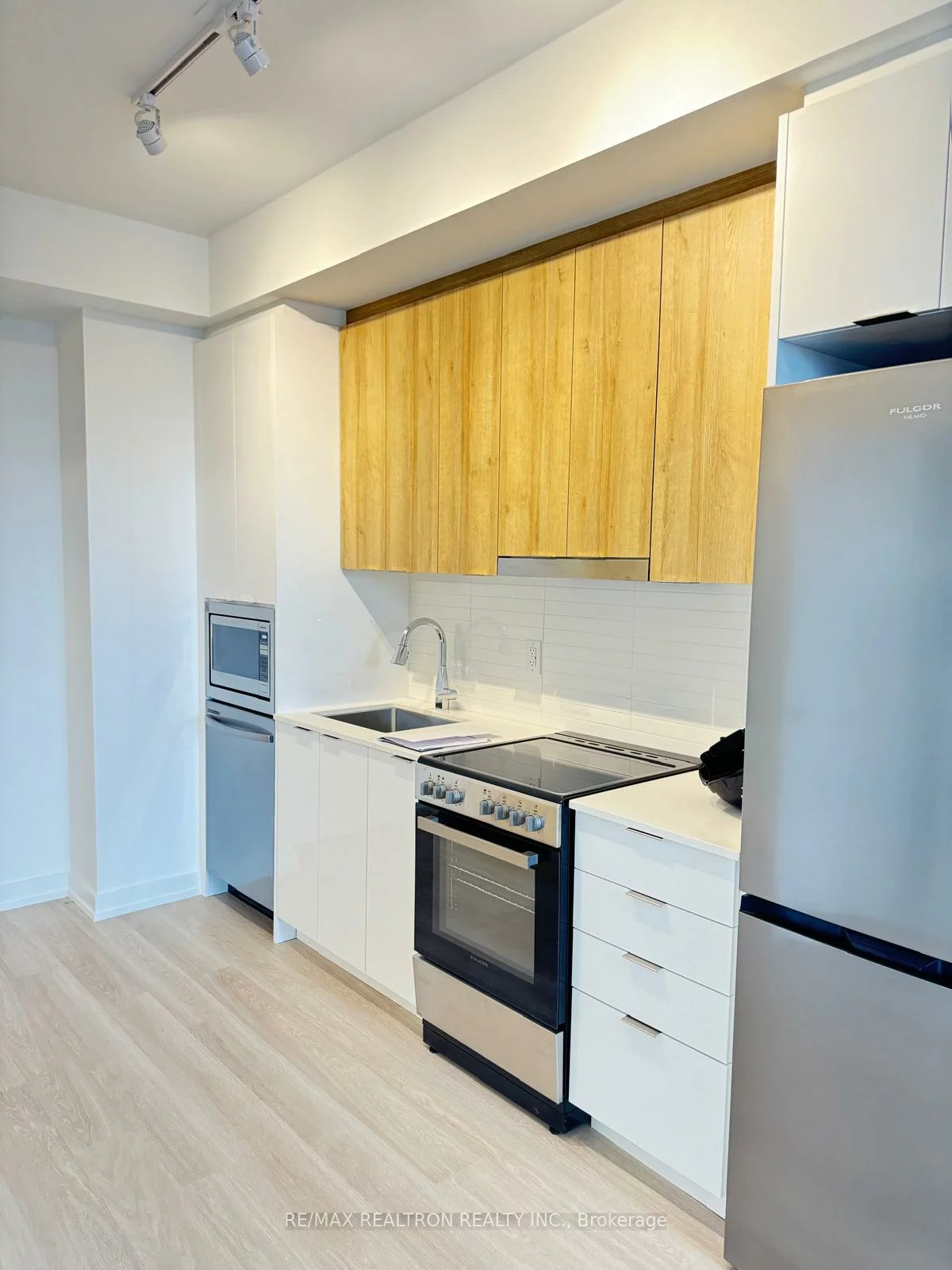 9751, Markham, Greensborough, Markham