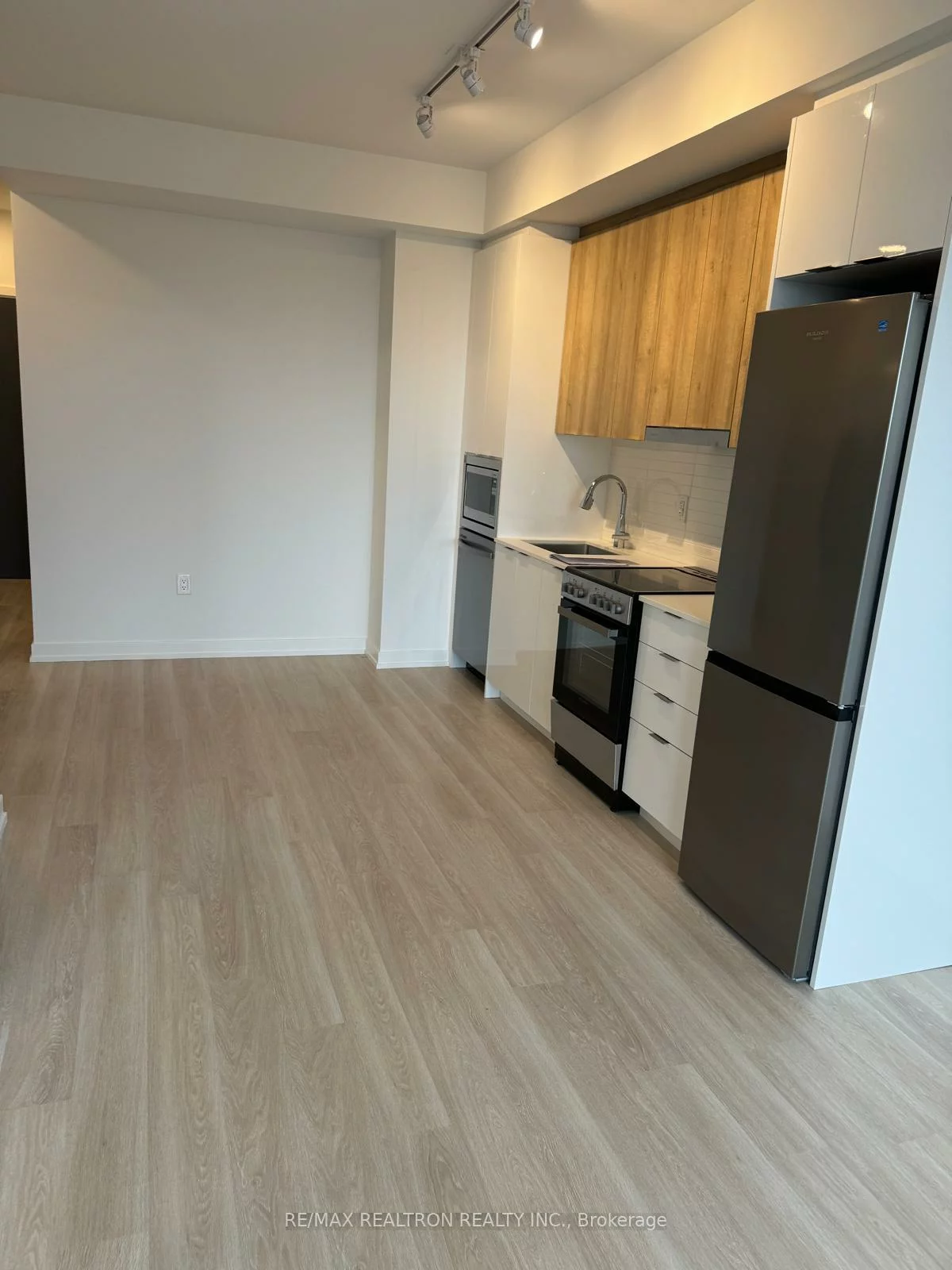 9751, Markham, Greensborough, Markham