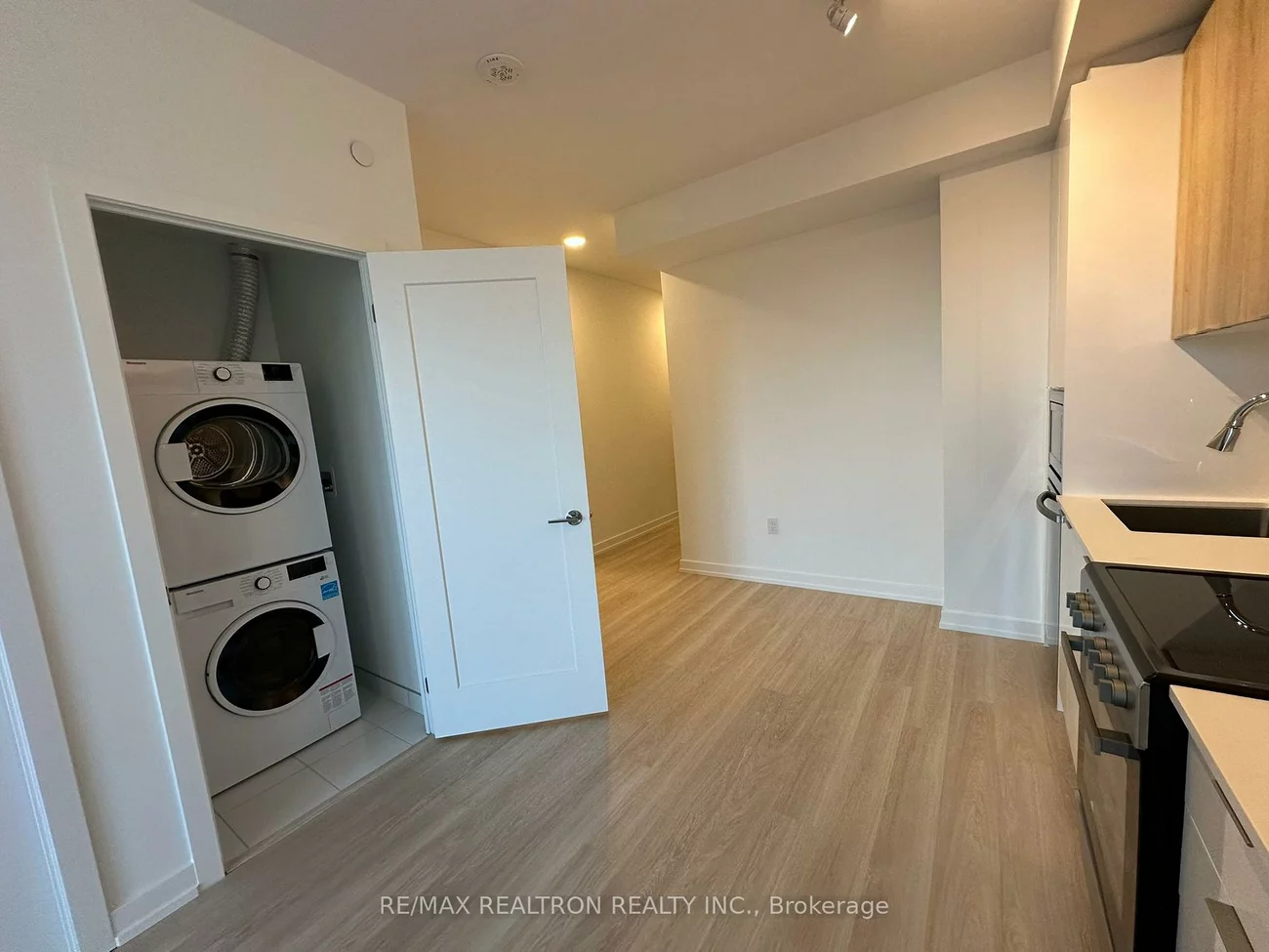 9751, Markham, Greensborough, Markham