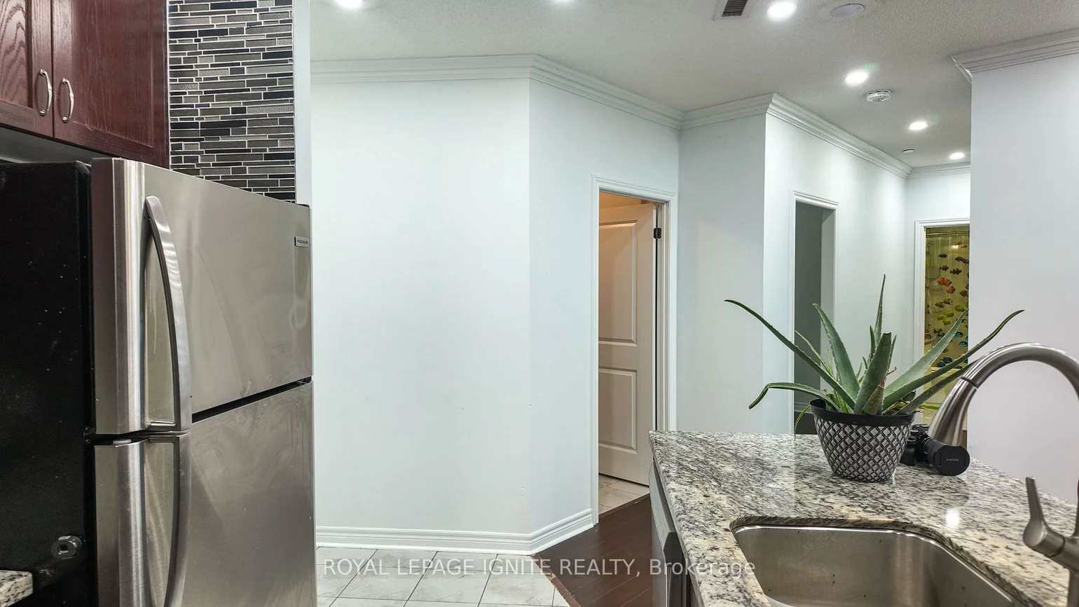 39, New Delhi, Cedarwood, Markham