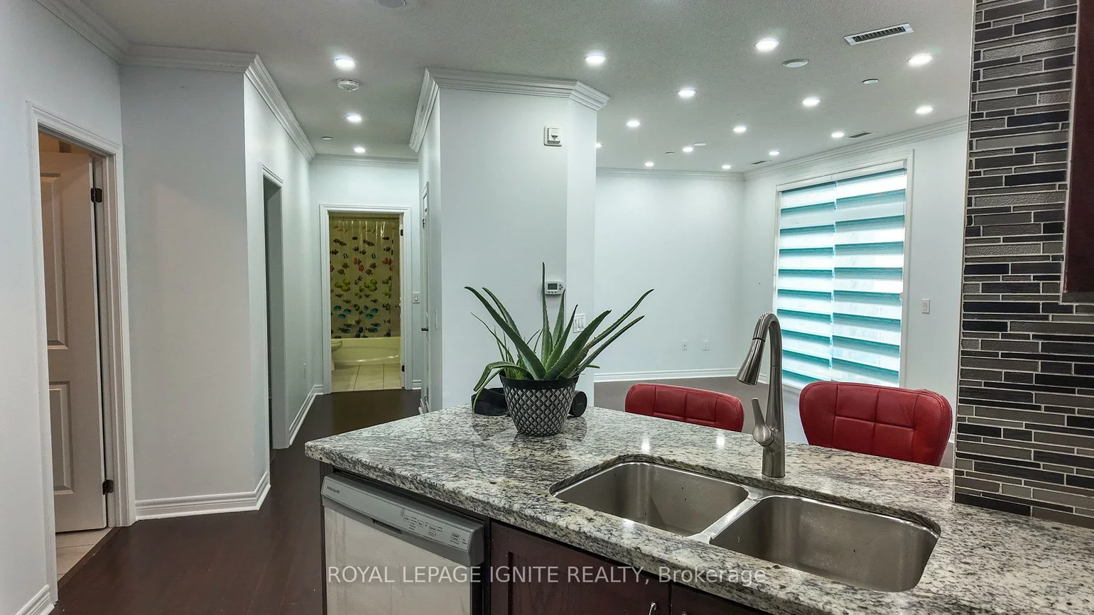 39, New Delhi, Cedarwood, Markham