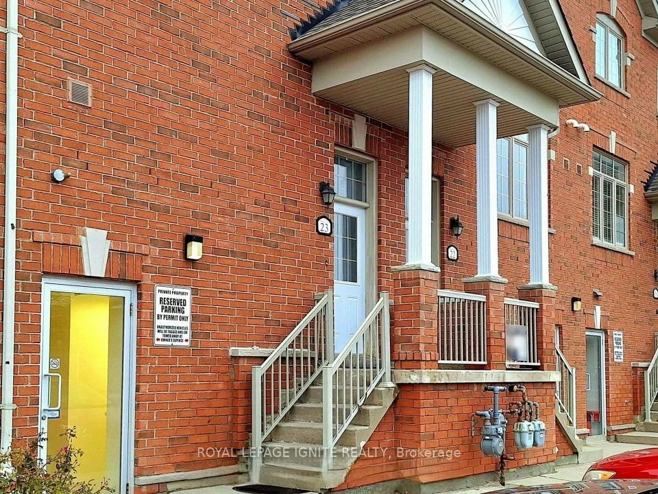 38, Greensborough Village, Greensborough, Markham