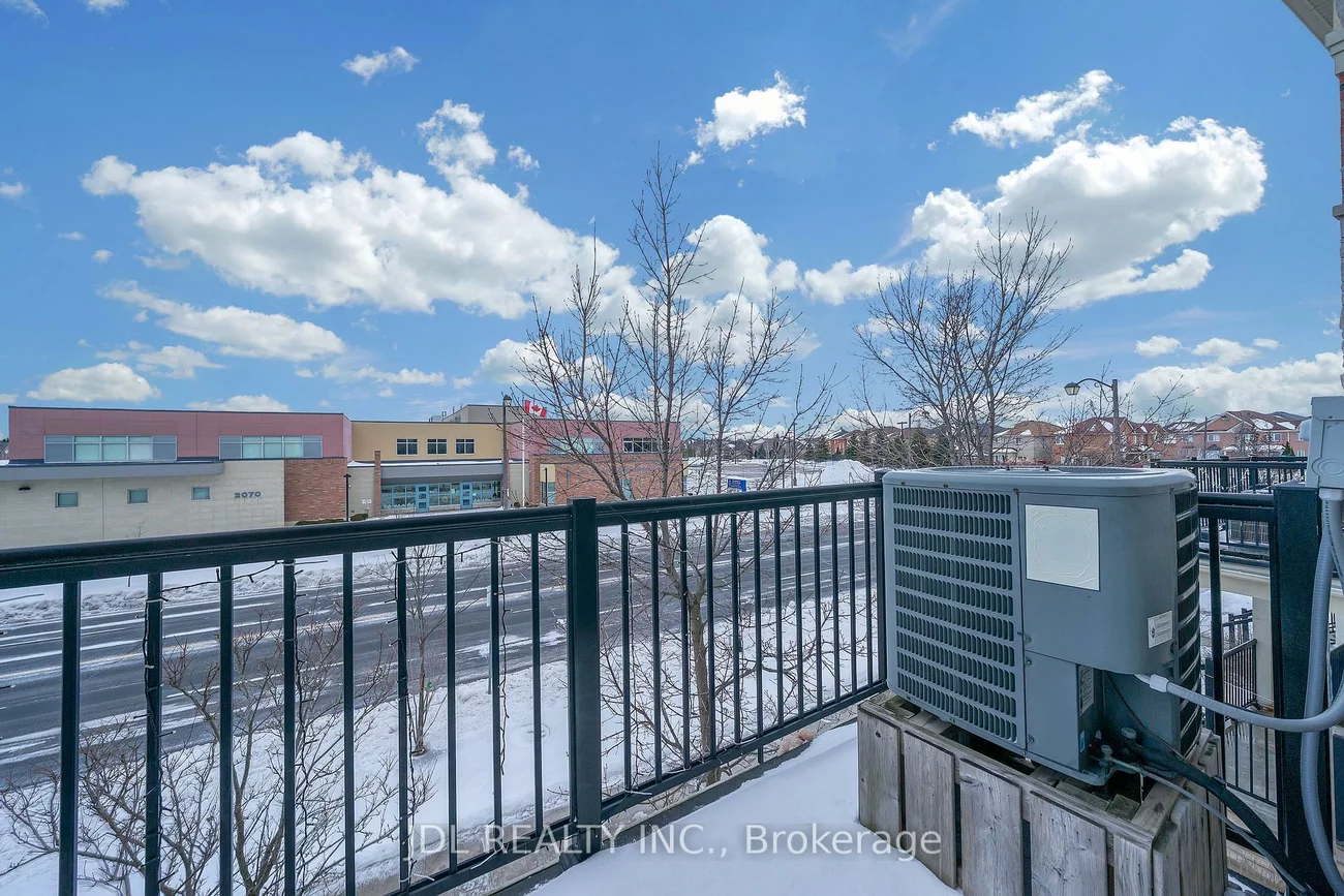 2081, Bur Oak, Greensborough, Markham