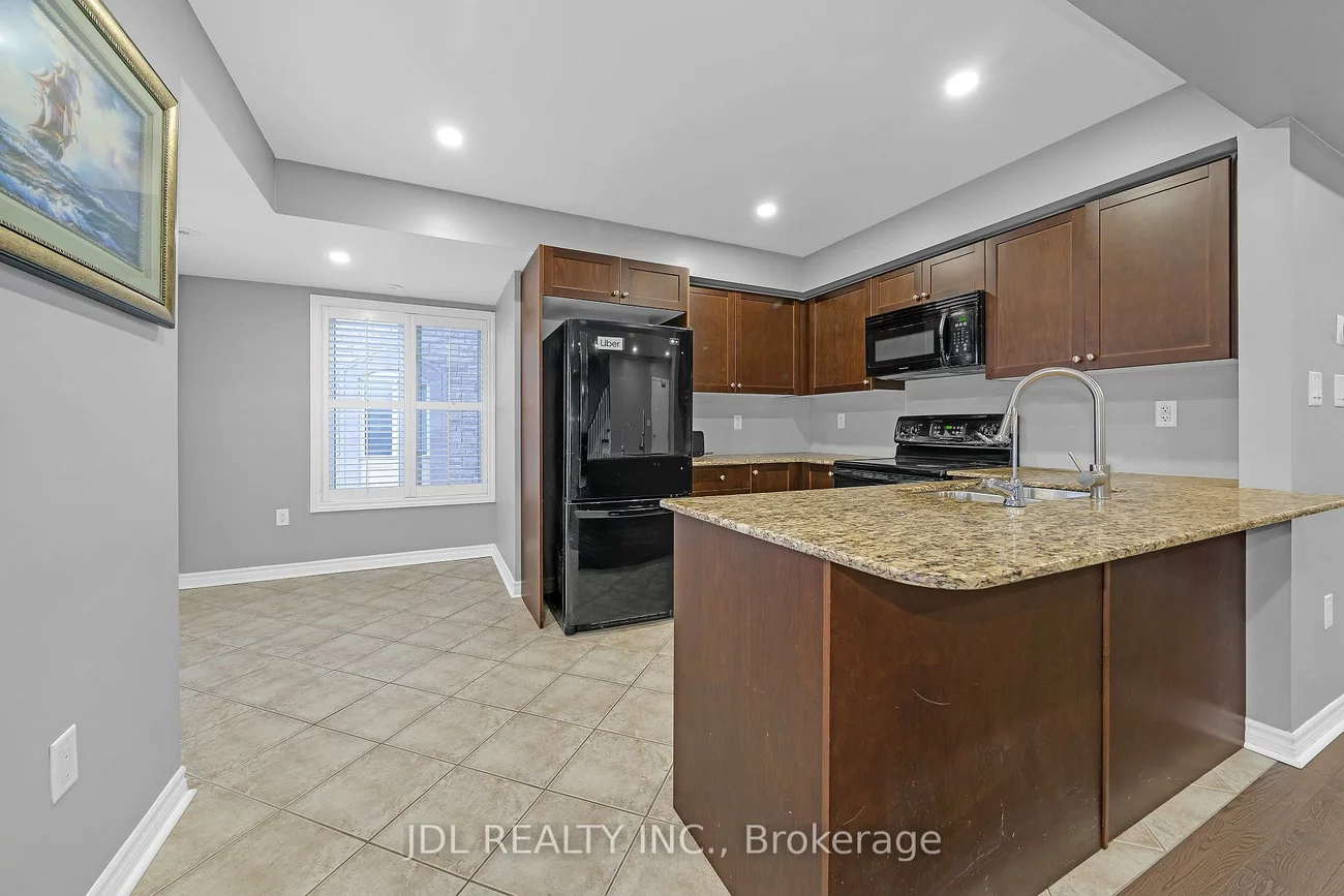 2081, Bur Oak, Greensborough, Markham