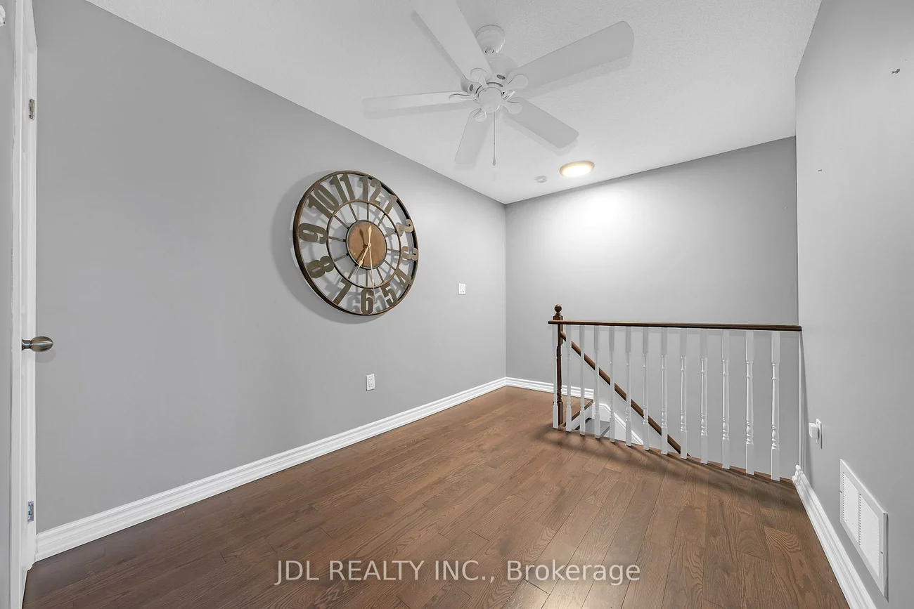 2081, Bur Oak, Greensborough, Markham