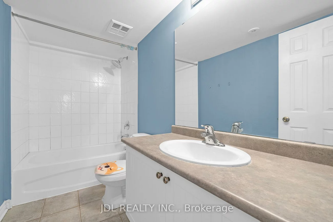 2081, Bur Oak, Greensborough, Markham