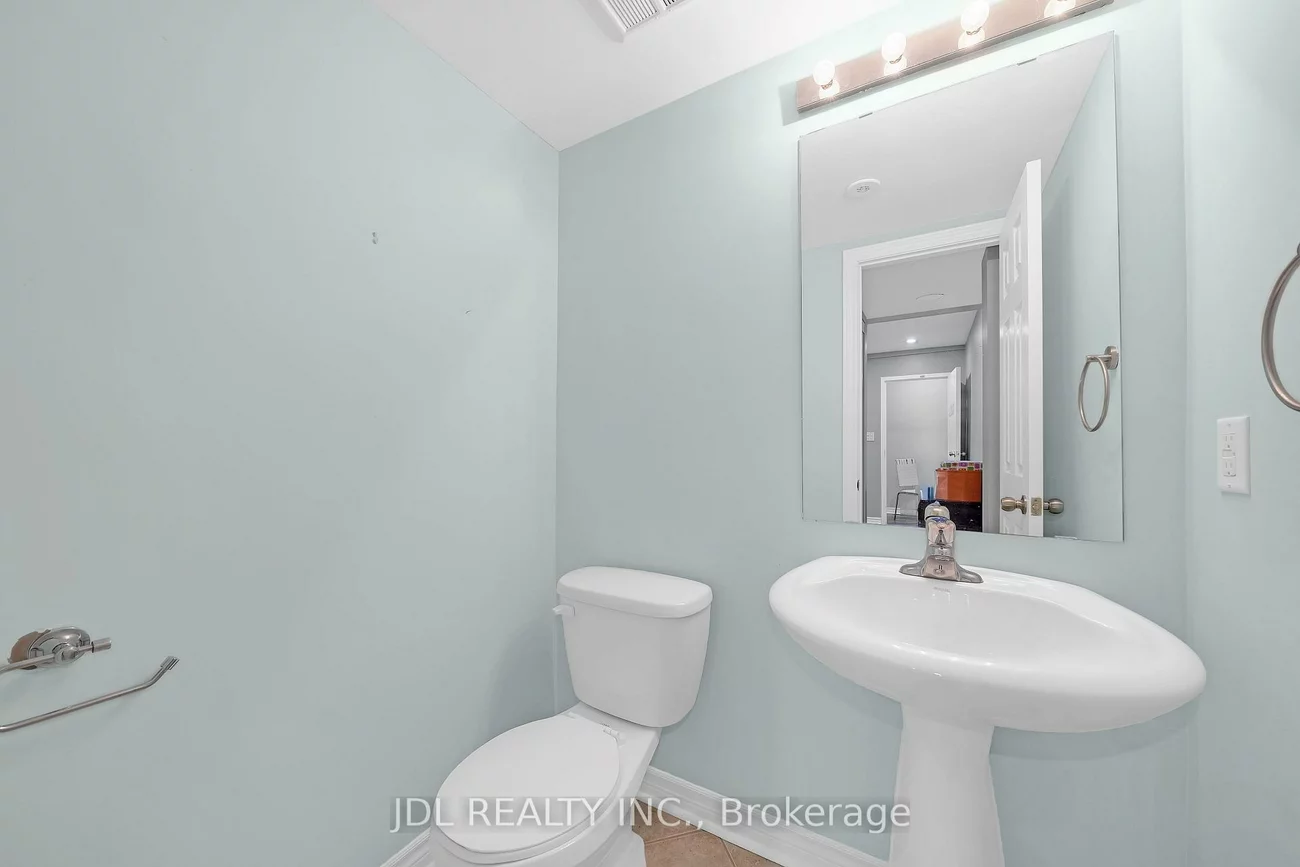 2081, Bur Oak, Greensborough, Markham