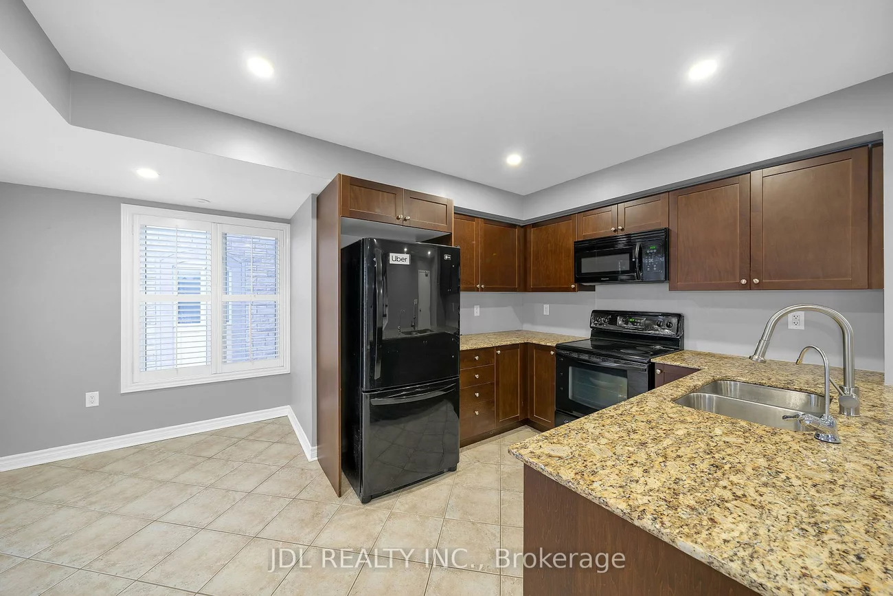 2081, Bur Oak, Greensborough, Markham