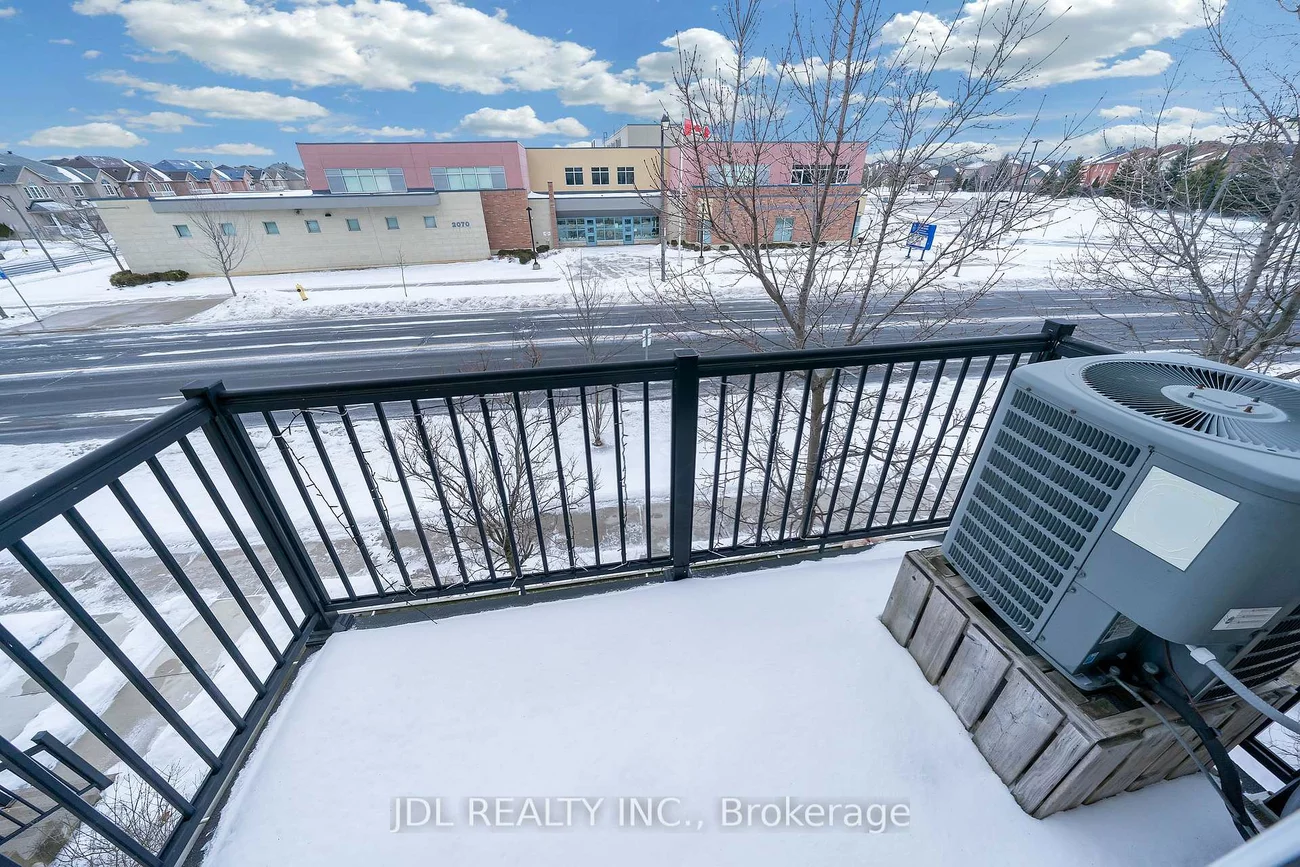 2081, Bur Oak, Greensborough, Markham