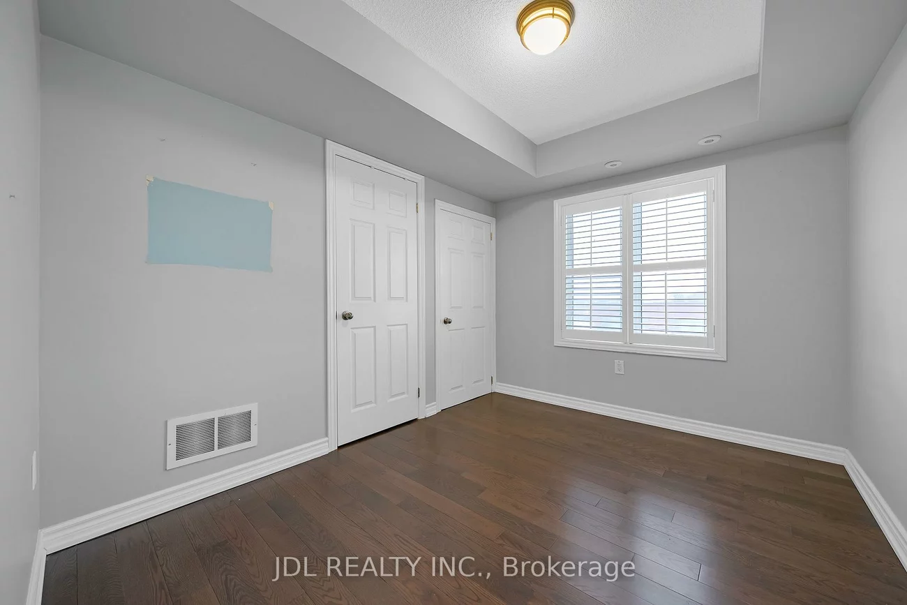 2081, Bur Oak, Greensborough, Markham