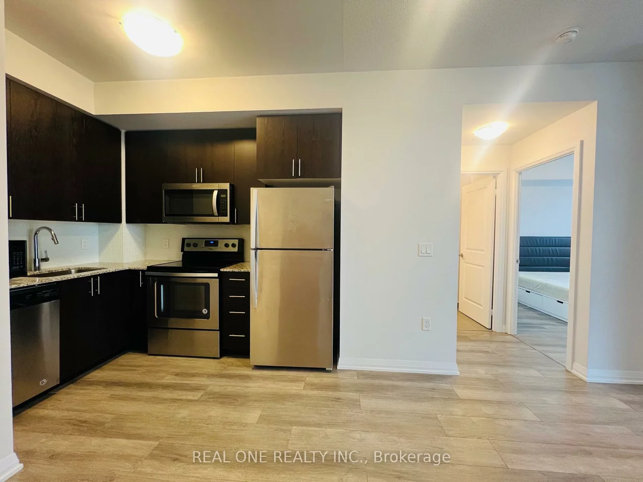 9560, Markham, Wismer, Markham