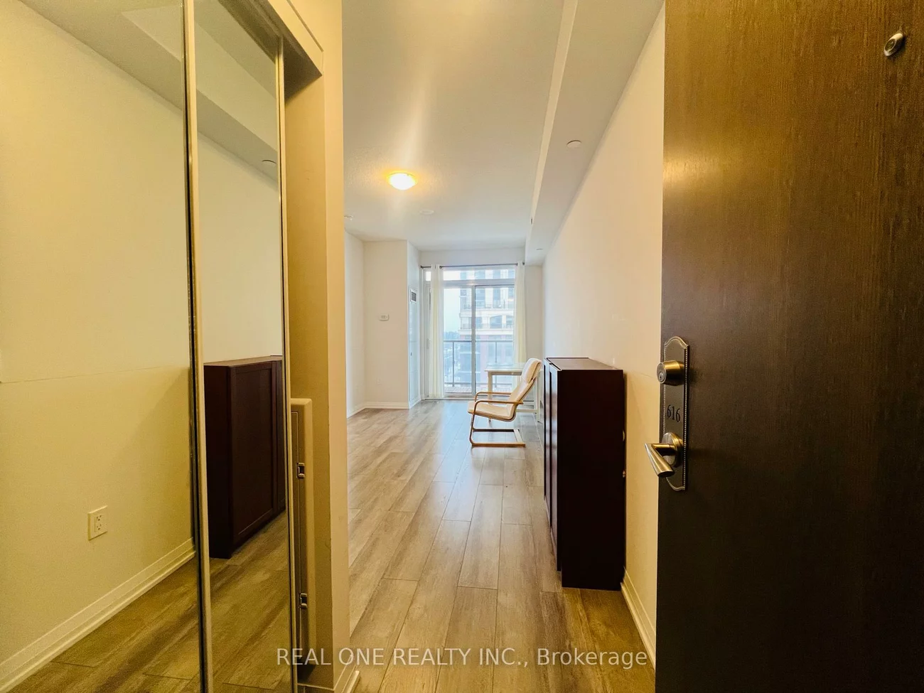 9560, Markham, Wismer, Markham