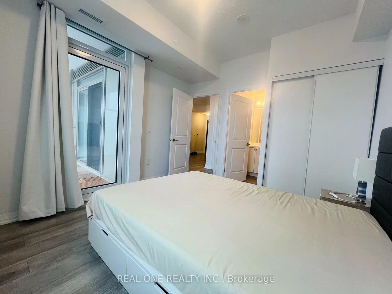 9560, Markham, Wismer, Markham