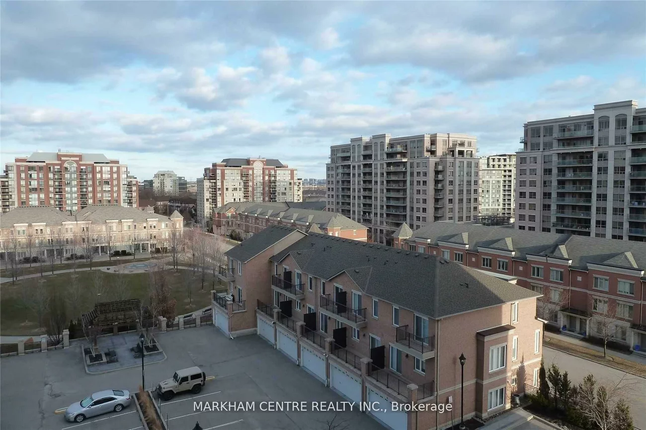 51, Saddlecreek, Commerce Valley, Markham