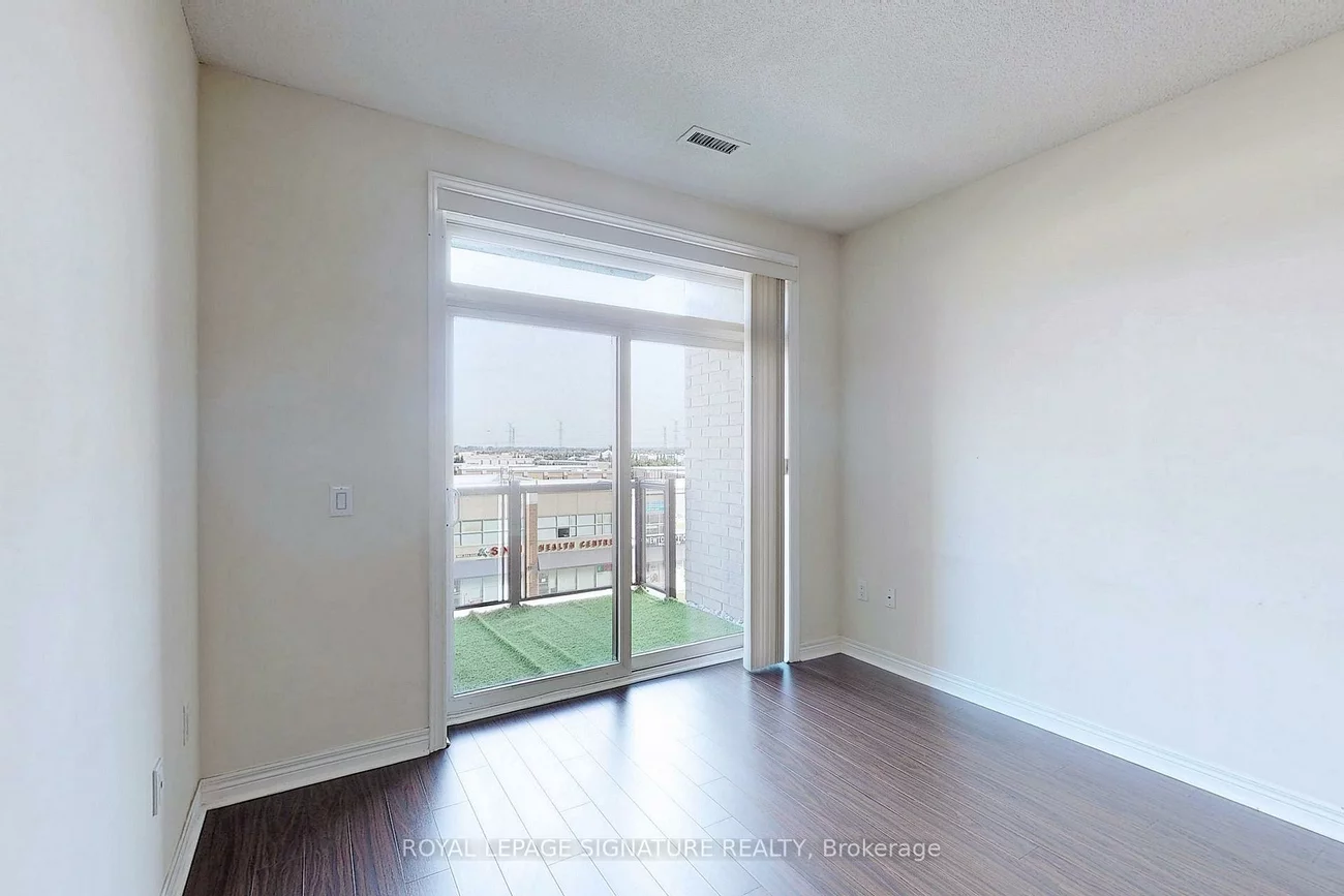 7325, Markham, Cedarwood, Markham