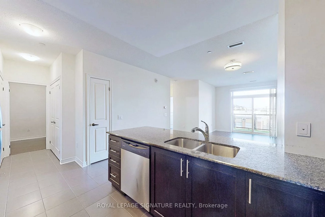 7325, Markham, Cedarwood, Markham