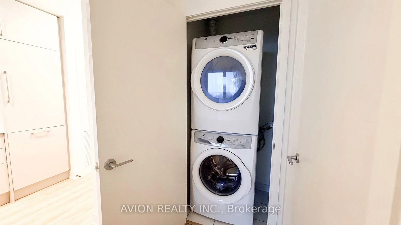 38, Andre De Grasse, Unionville, Markham