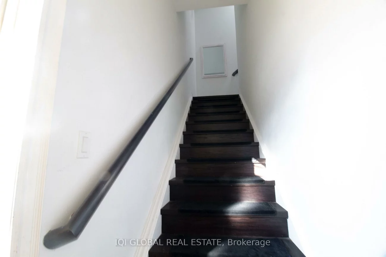 2352, Middlefield, Middlefield, Markham