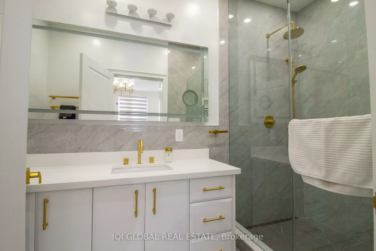 2352, Middlefield, Middlefield, Markham