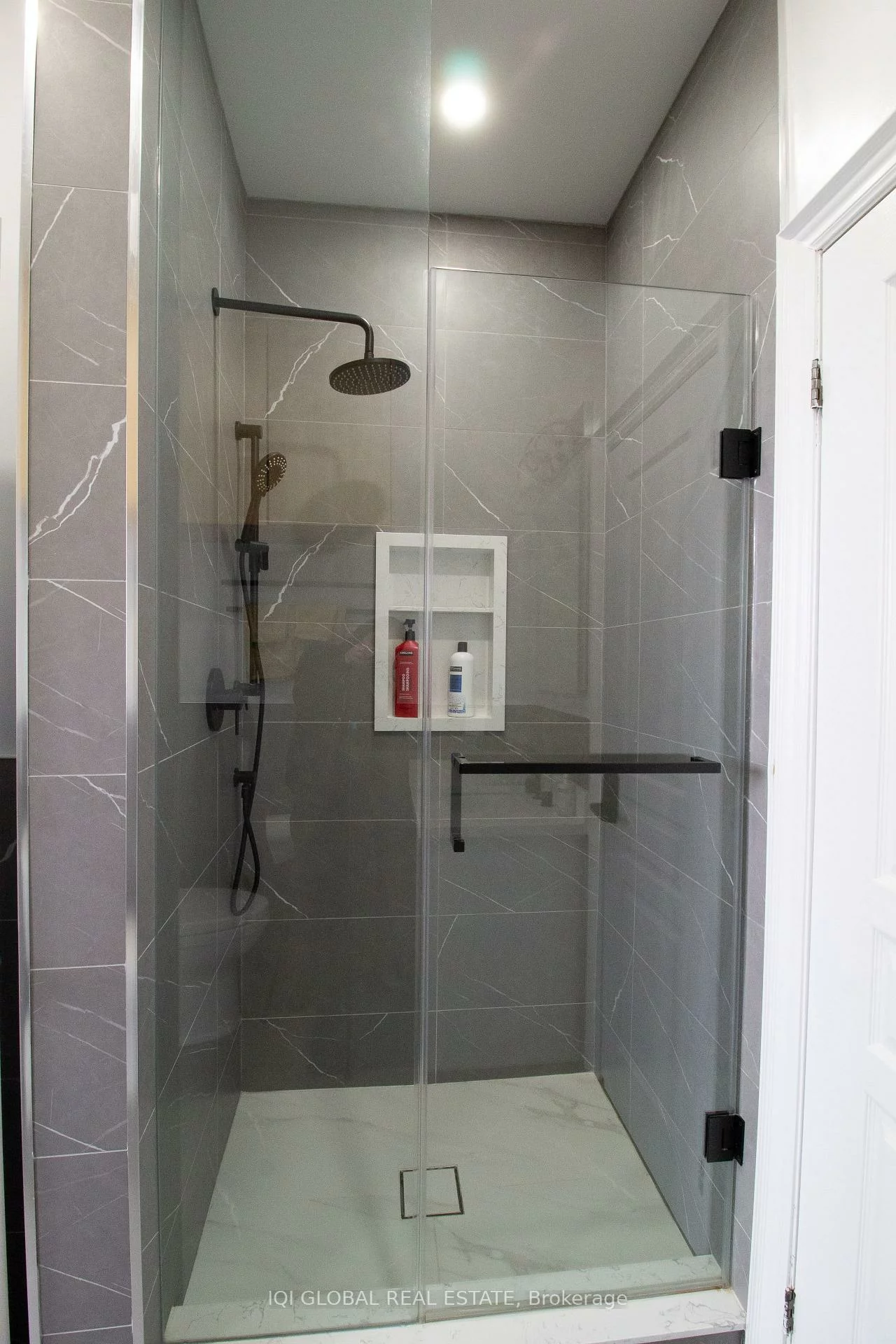 2352, Middlefield, Middlefield, Markham