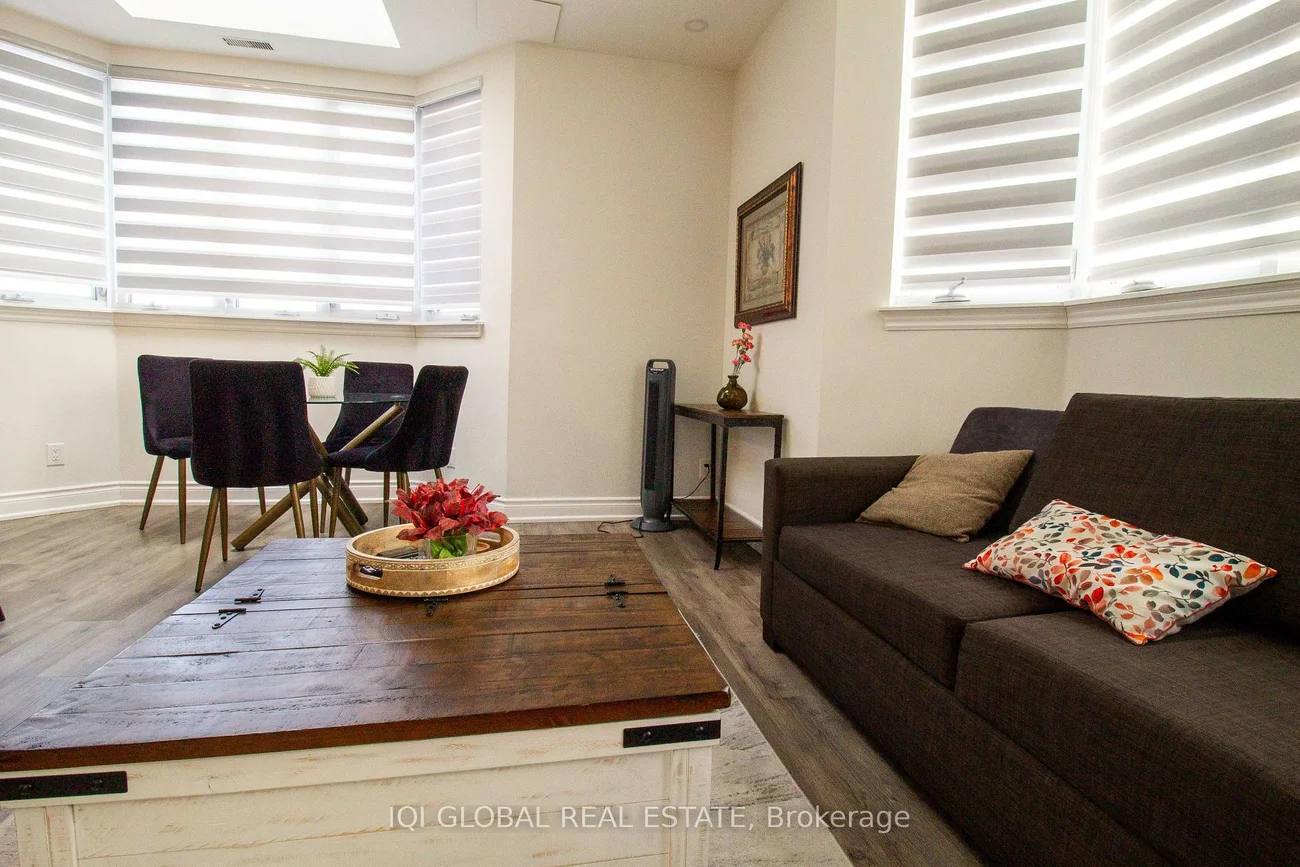 2352, Middlefield, Middlefield, Markham