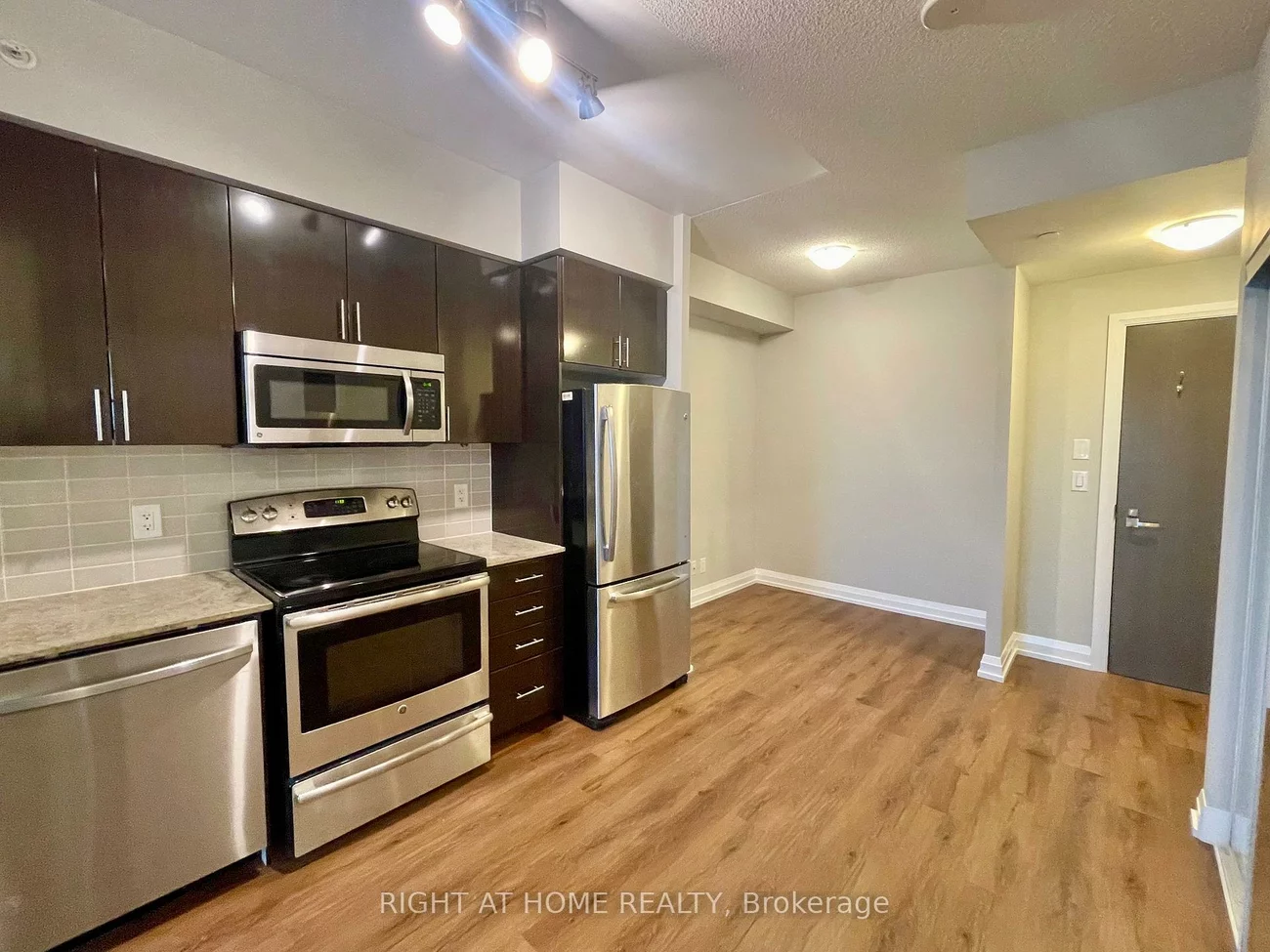 7171, Yonge, Thornhill, Markham