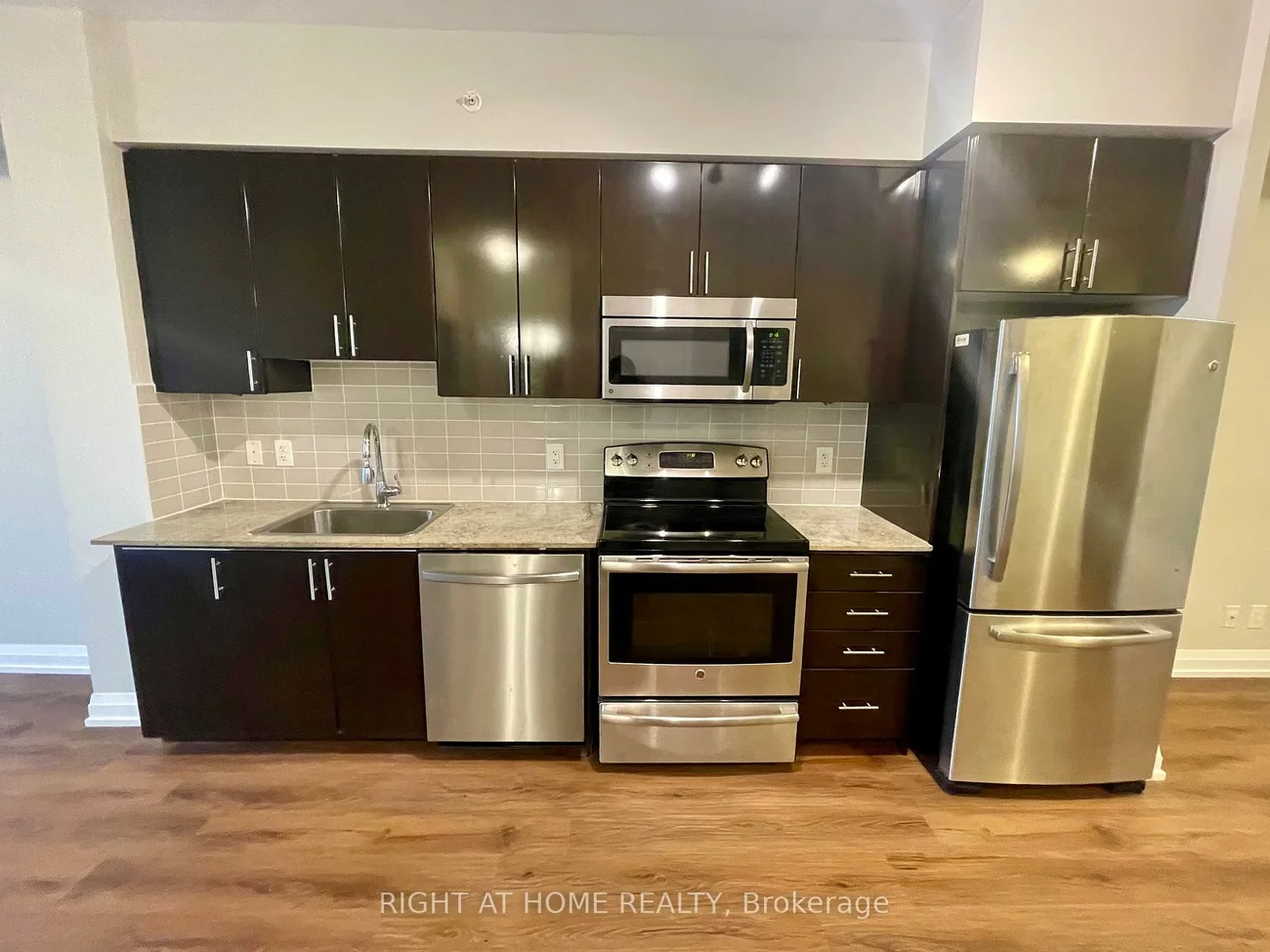 7171, Yonge, Thornhill, Markham