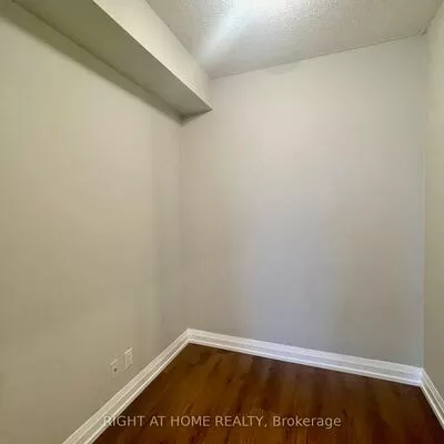 7171, Yonge, Thornhill, Markham