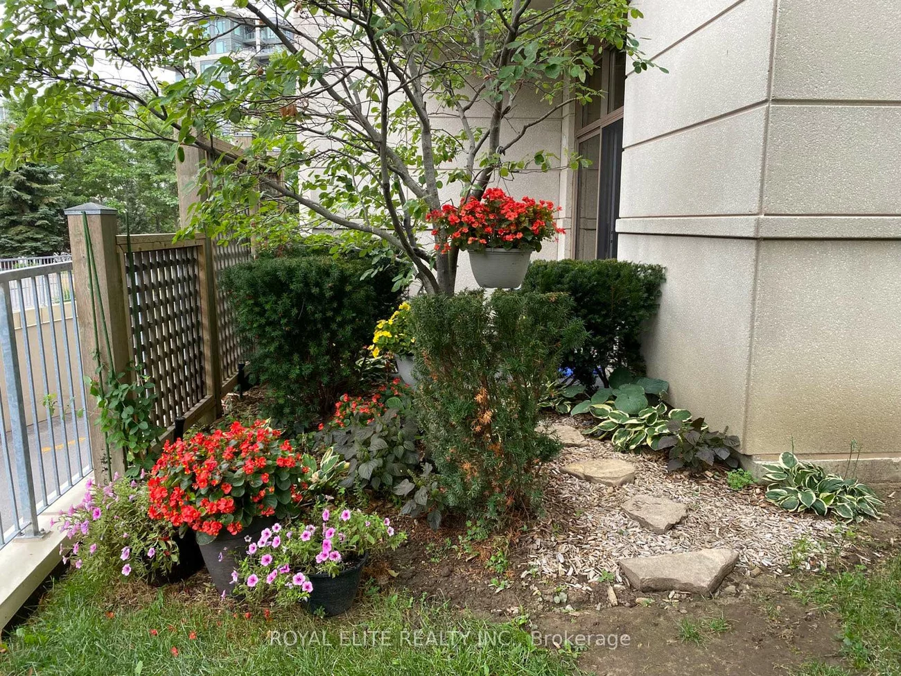 39, Galleria, Commerce Valley, Markham