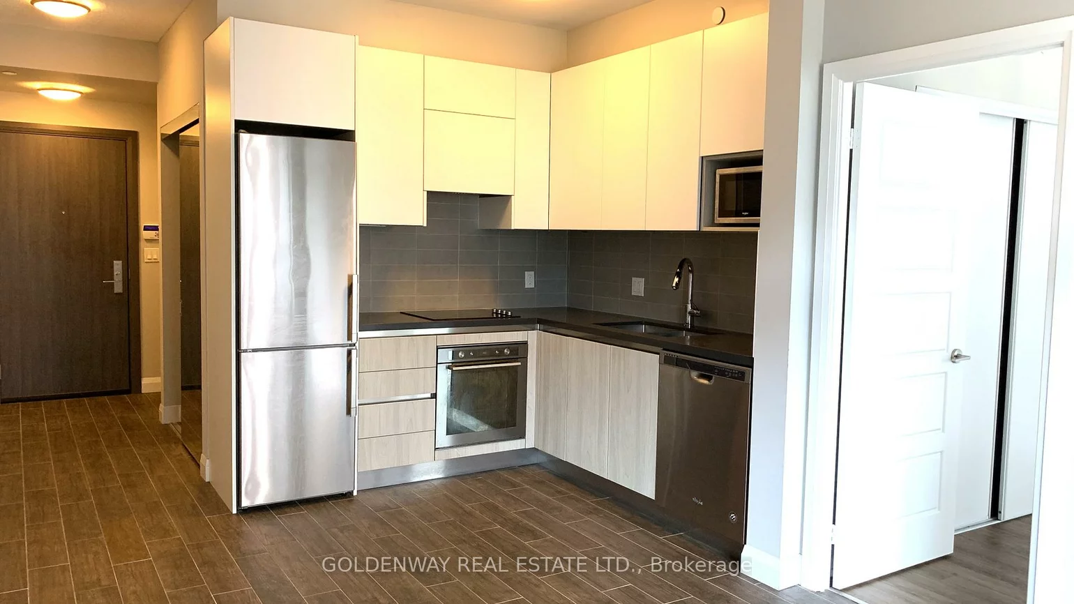 25, Water Walk, Unionville, Markham