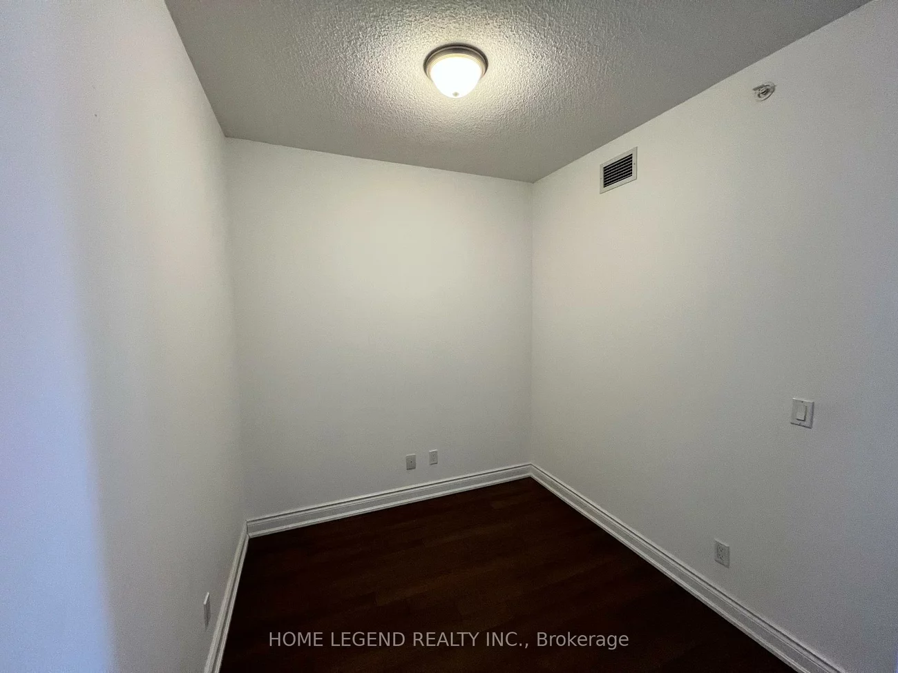 89, South Town Centre, Unionville, Markham