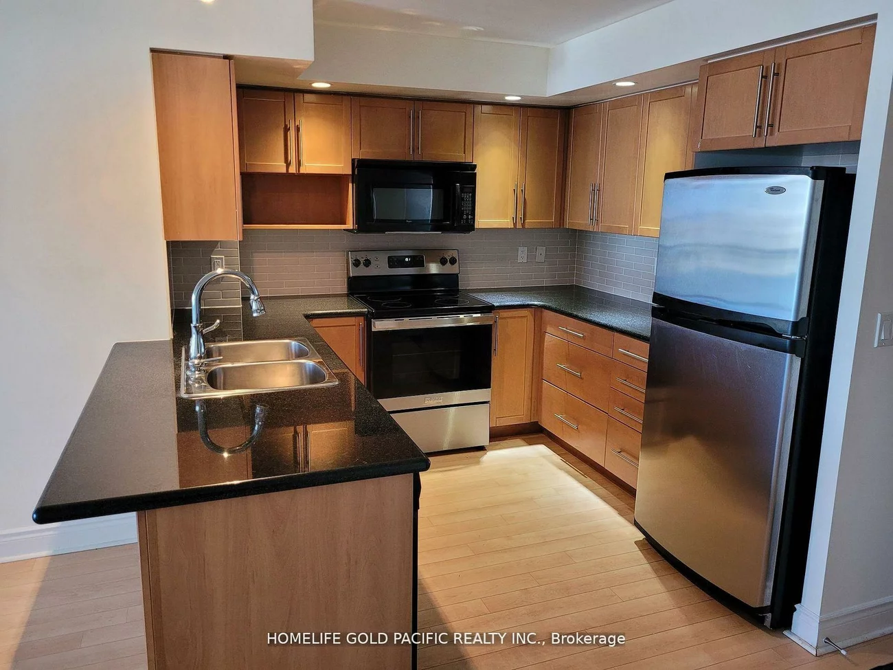 23, Cox, Unionville, Markham