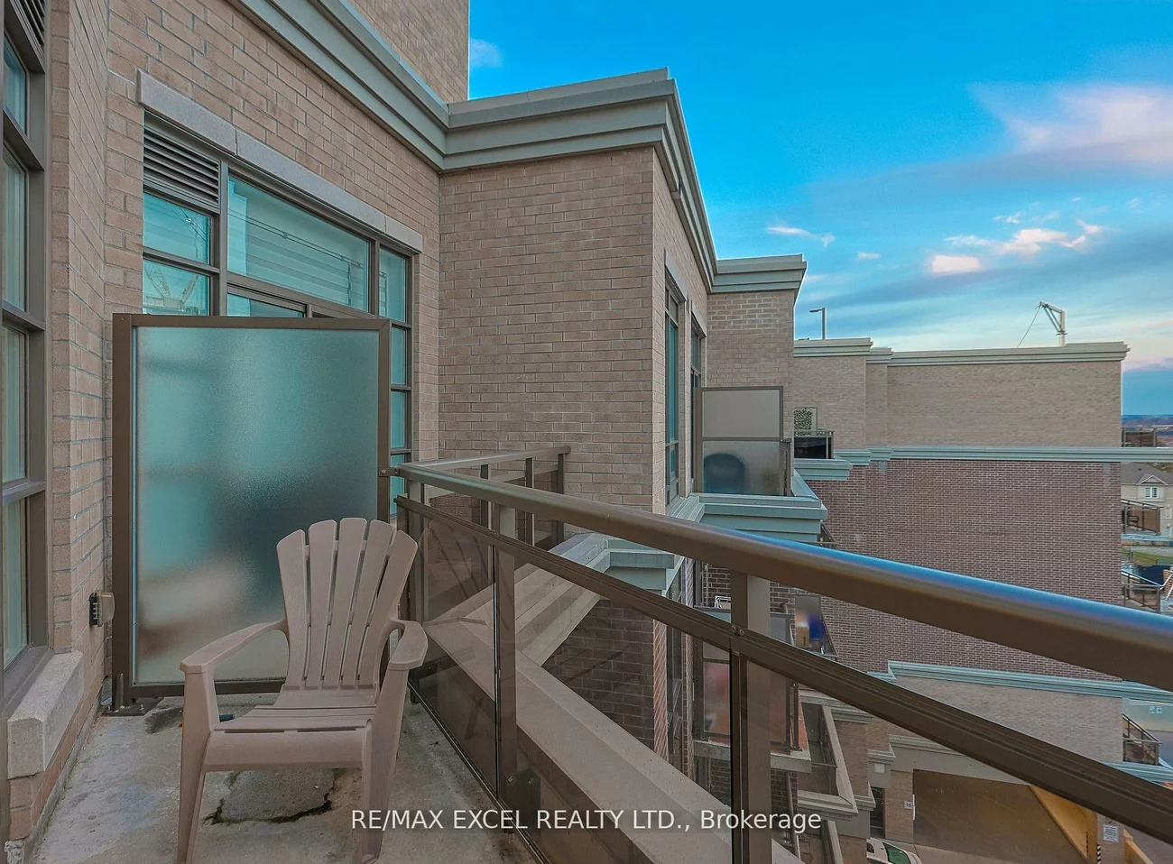 540, Bur Oak, Berczy, Markham
