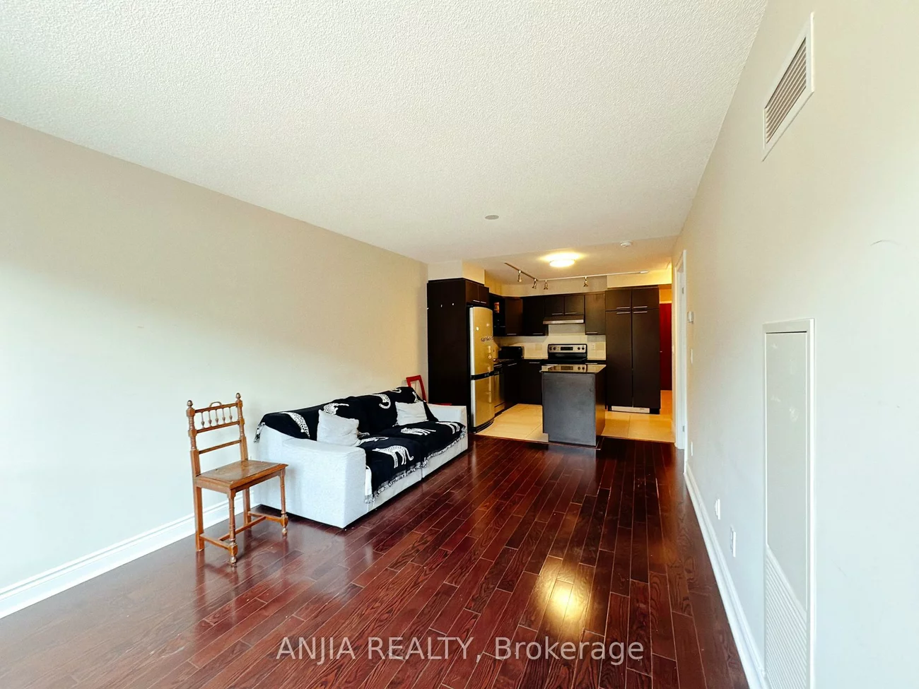 39, Galleria, Commerce Valley, Markham