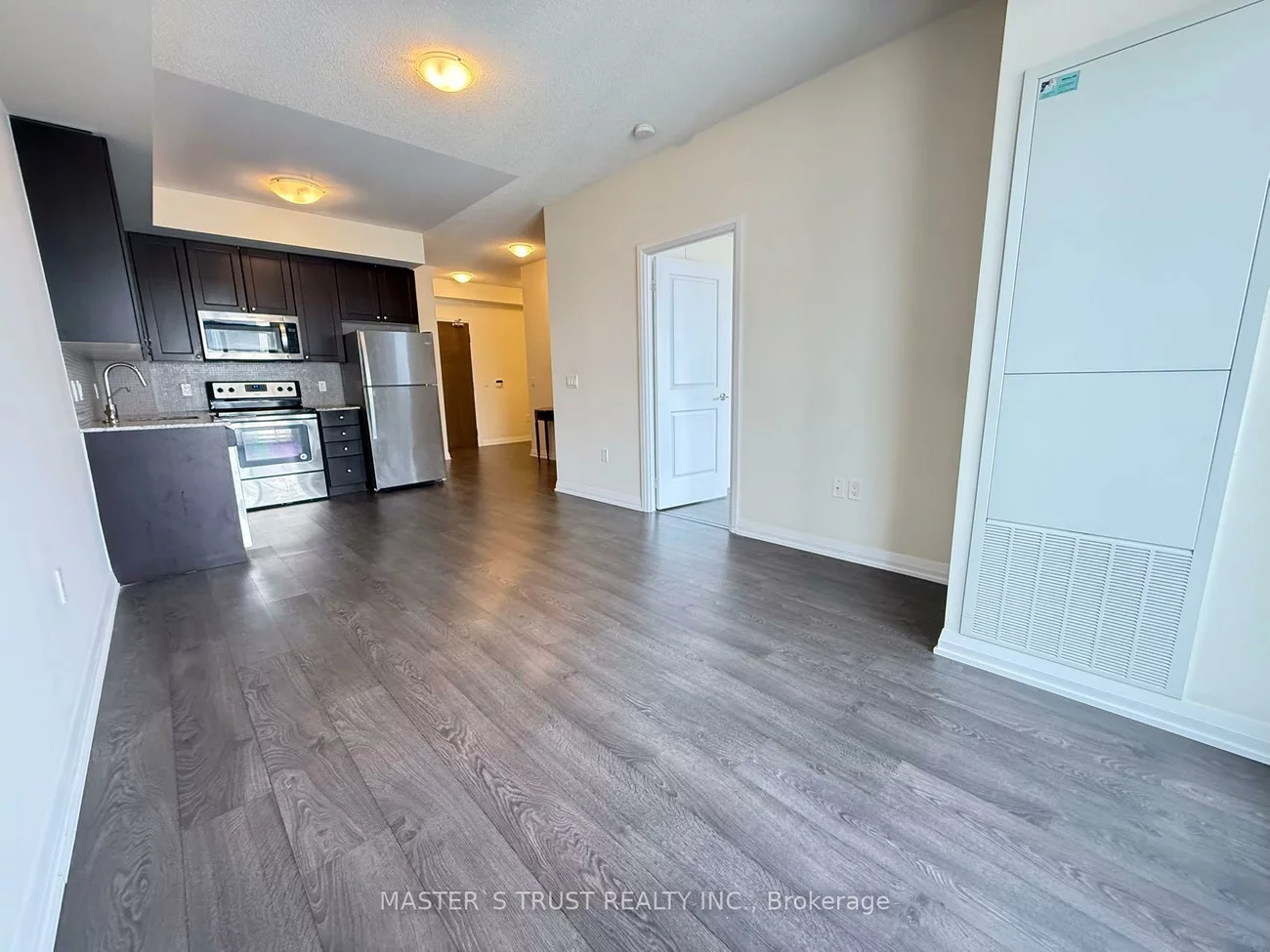 9560, Markham, Wismer, Markham