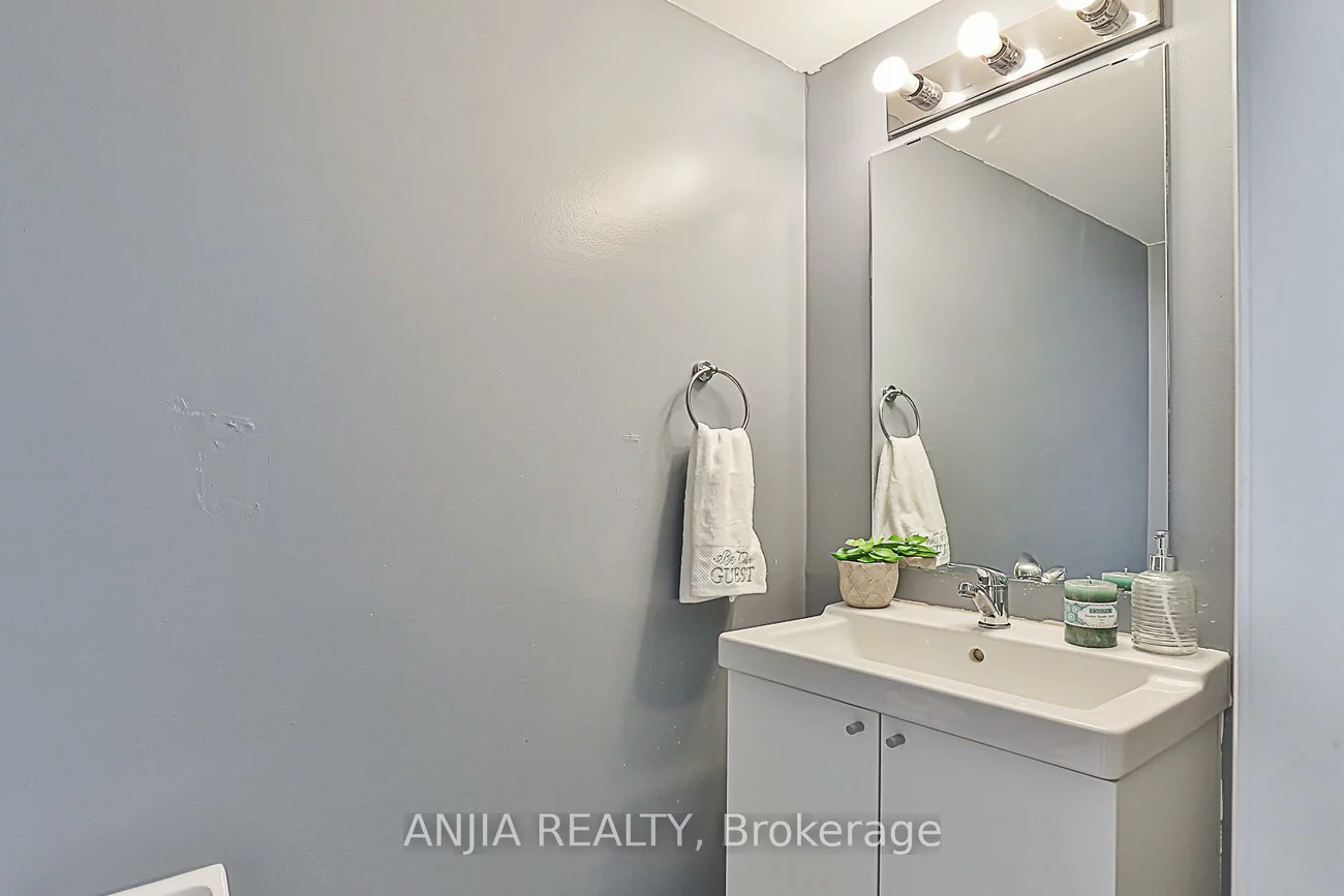 316, John, Aileen-Willowbrook, Markham