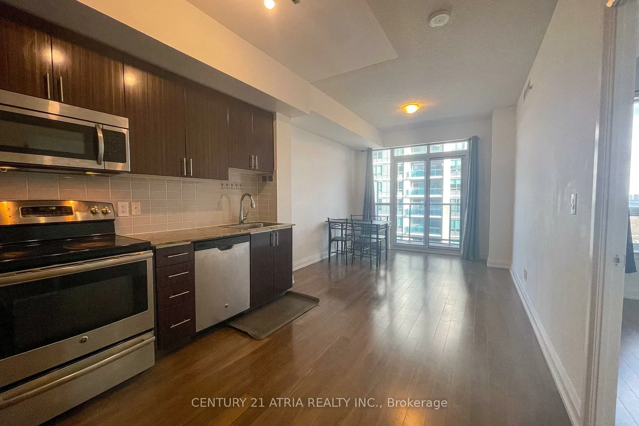 7161, Yonge, Grandview, Markham
