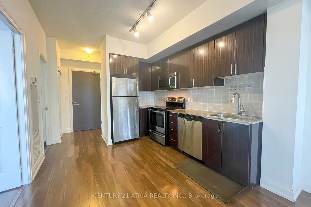 7161, Yonge, Grandview, Markham