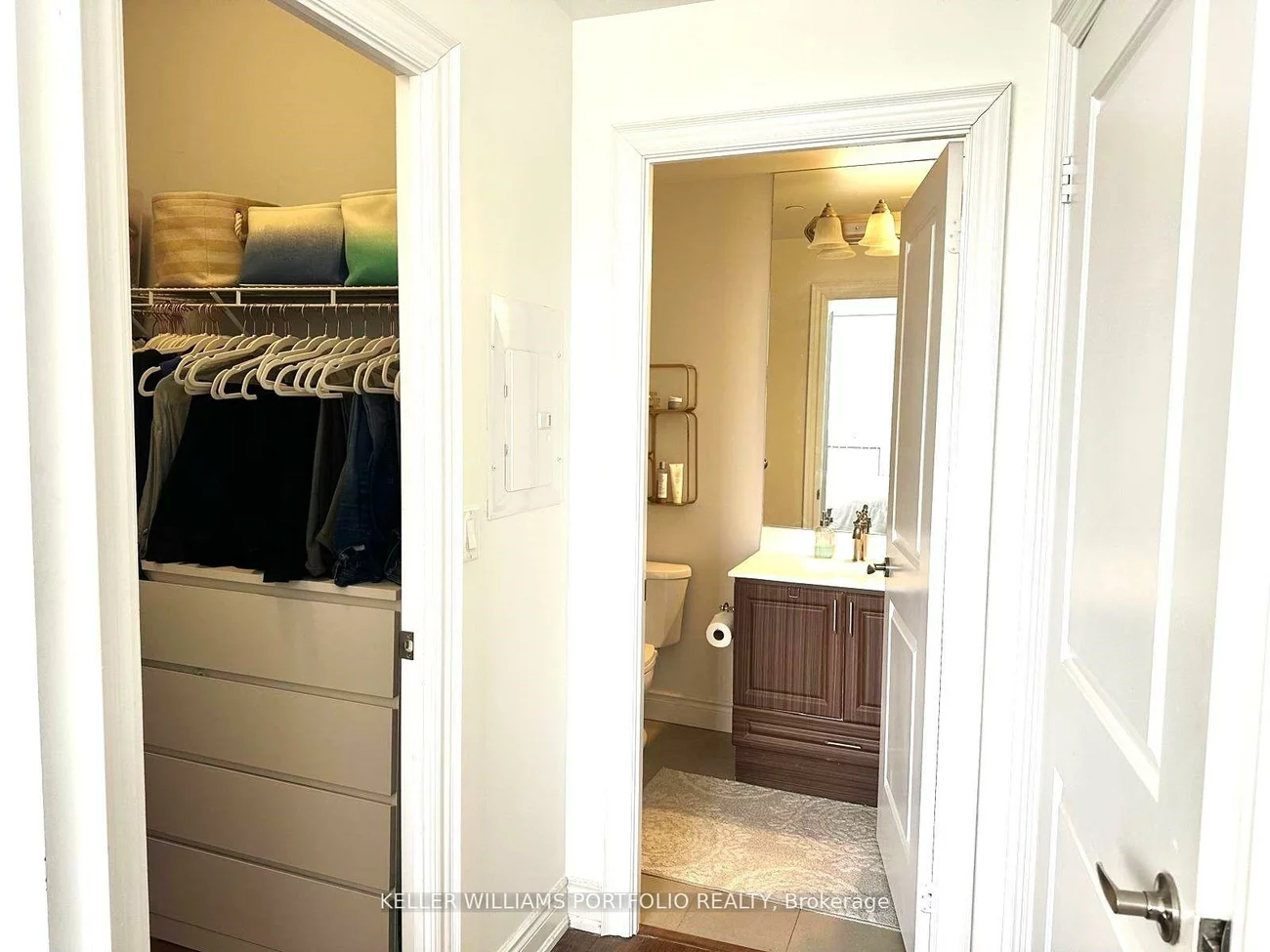 89, South Town Centre, Unionville, Markham