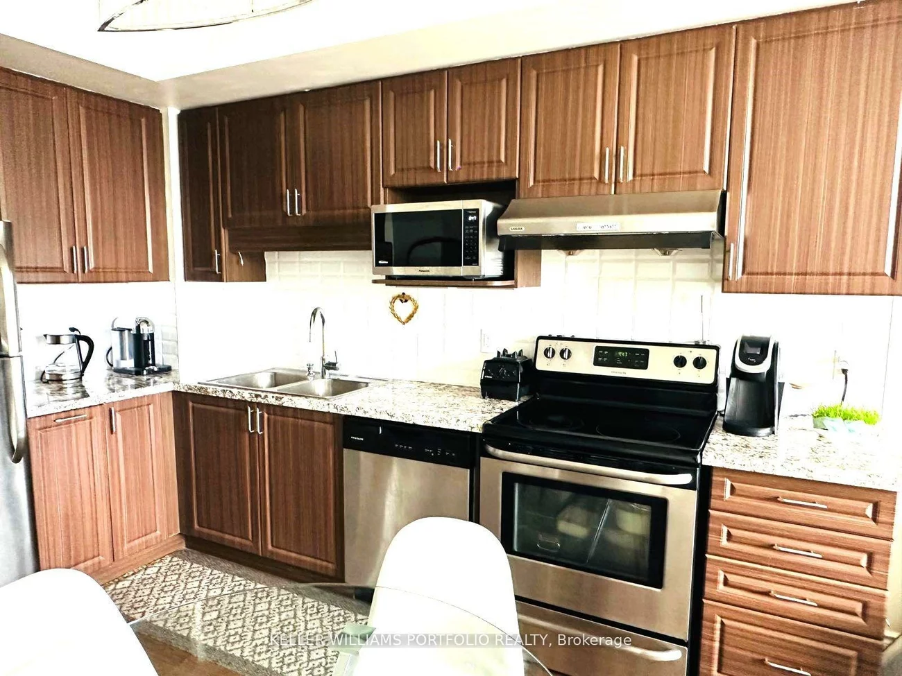 89, South Town Centre, Unionville, Markham