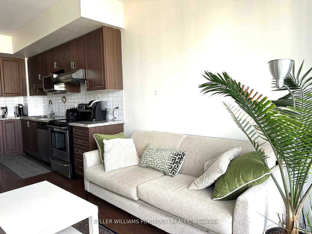 89, South Town Centre, Unionville, Markham