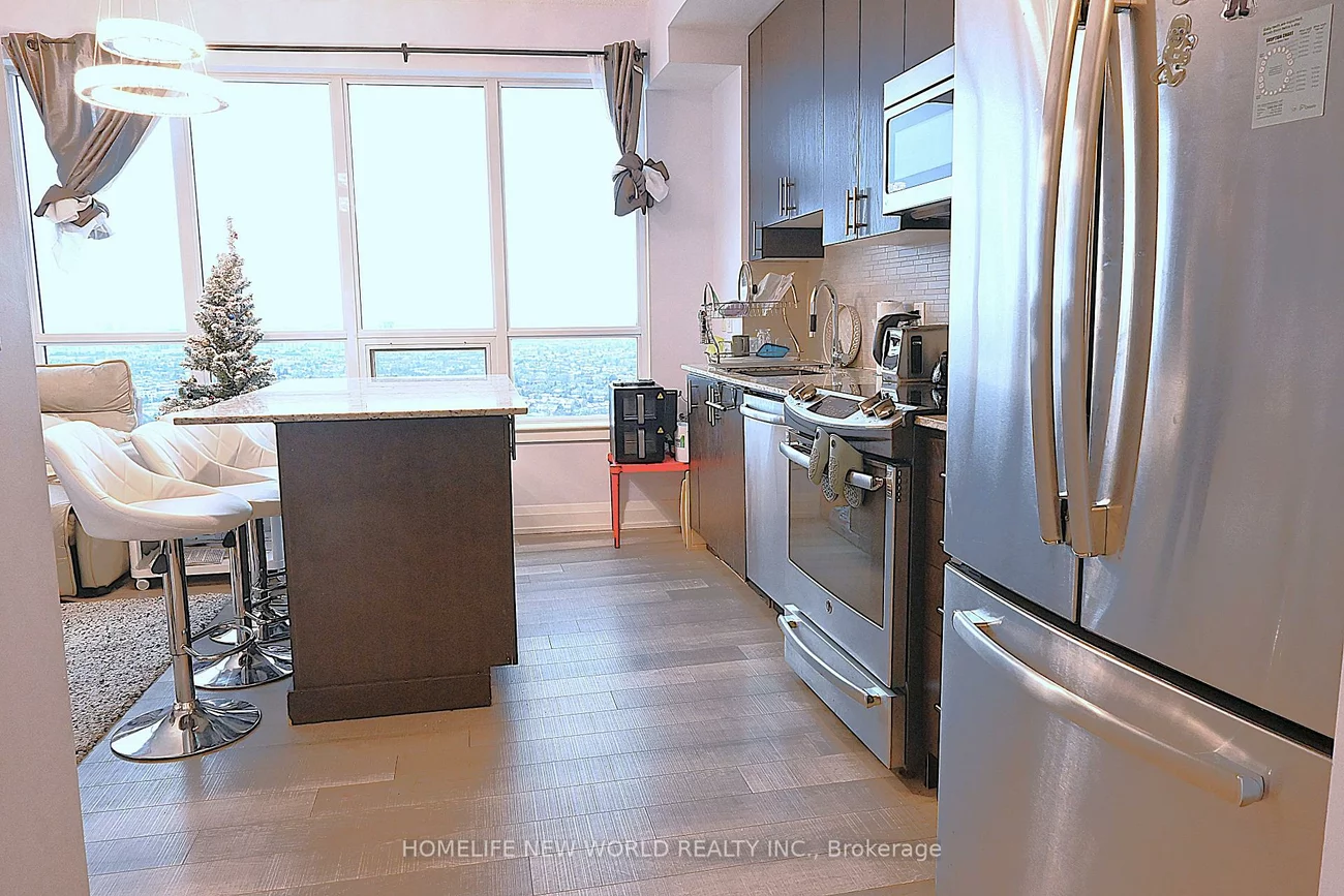 7161, Yonge, Grandview, Markham