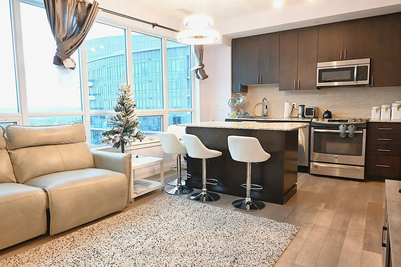 7161, Yonge, Grandview, Markham