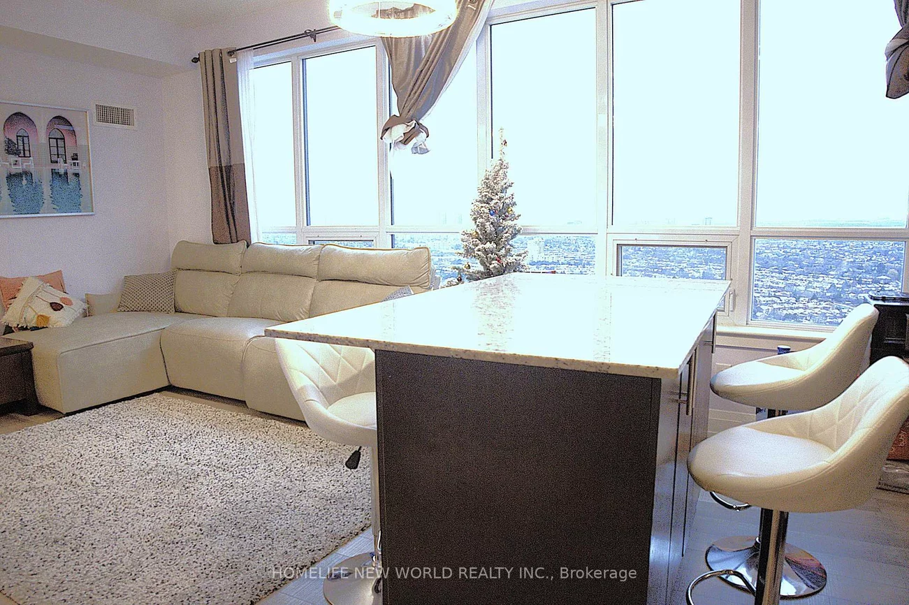 7161, Yonge, Grandview, Markham