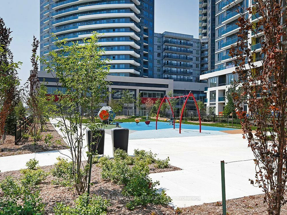 7161, Yonge, Grandview, Markham