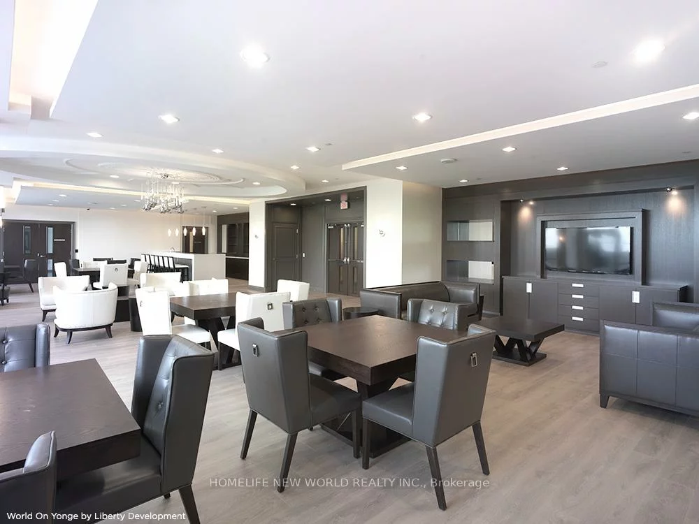 7161, Yonge, Grandview, Markham